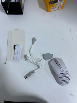 GLORIOUS GLO-MS-OMWV2-MW MODEL O 2 MINI WI(OUTLET)