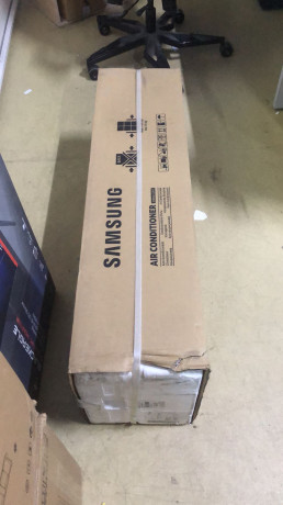  Samsung Wind-Free Premium AR18BXFCMWK 18000 BTU Duvar Tipi Klima (OUTLET)