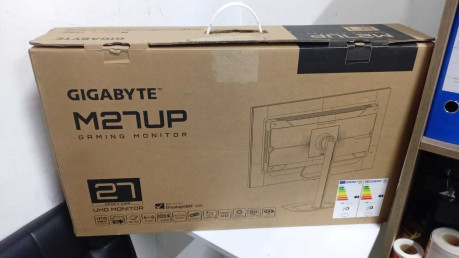 GIGABYTE M27UP 27