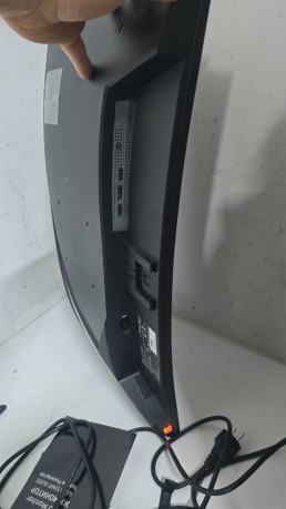 MSI MAG 276CF E20 27