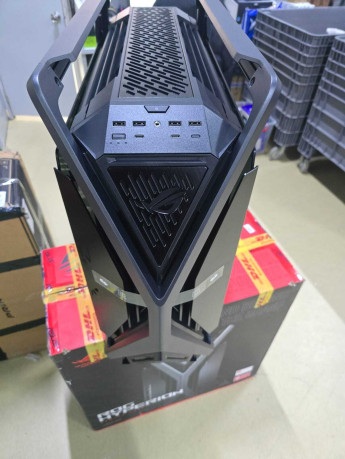ASUS ROG HYPERION GR701 KASA(OUTLET)