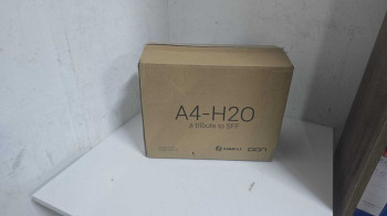 LIAN LI A4-H2O SILVER PCIE - 4.0 MINI KASA(OUTLET)