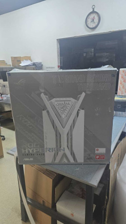 ASUS GR701 ROG HYPERION WHITE KASA(OUTLET)