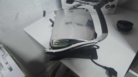 KORKMAZ A328-05  TOSTKOLIK INOX TOST 1800W(OUTLET)