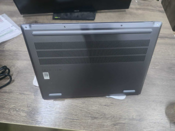 LENOVO TB 21U00013TX R9-8940HX 32G 1TB 16