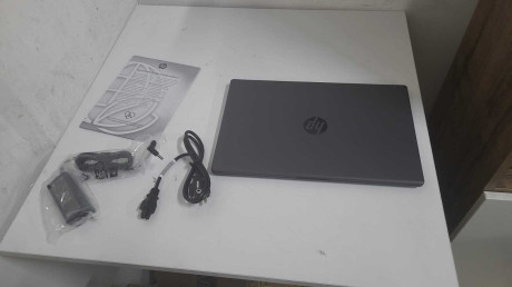 HP 250 G10 B2PH6ES i5-1334U 8GB 512GB 15.6(OUTLET)
