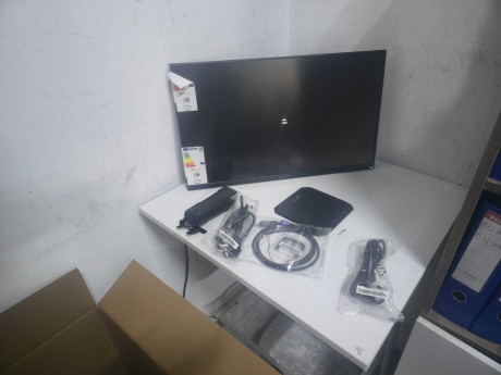 GIGABYTE 27