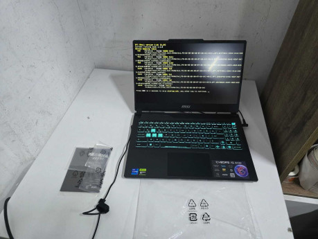 MSI CYBORG 15 A13VE-1479XTR I7-13620H 16GB(OUTLET)
