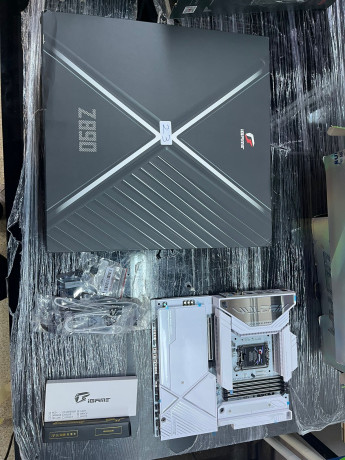 COLORFUL iGame Z890 VULCAN W V20 DDR5 8800(OUTLET)