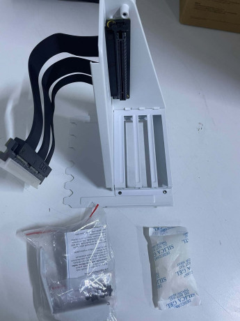 NZXT AB-RH175-W1 Dikey GPU Montaj(OUTLET)