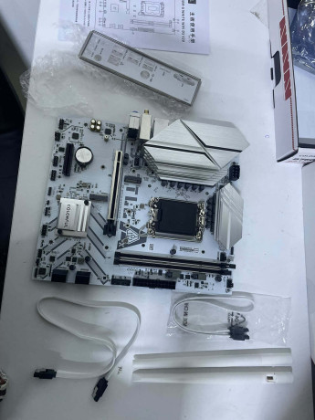 COLORFUL BATTLE-AX B760M-G WHITE WIFI V20 (OUTLET)