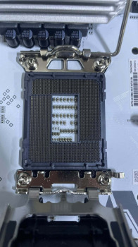 COLORFUL BATTLE-AX B760M-G WHITE WIFI V20 (OUTLET)