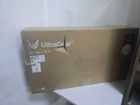 LG ULTRAGEAR 32G600A-B 32 180HZ 1MS 2K VA (OUTLET)