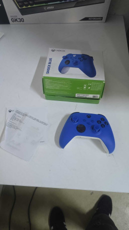 XBOX  WIRELESS CONTROLLER BLUE(OUTLET)